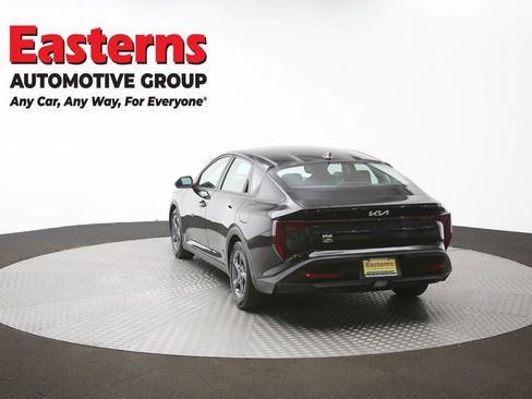 Used 2025 Kia K4 LXS image 65