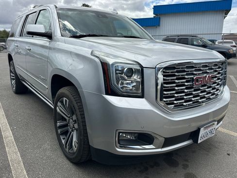 Used 2019 GMC Yukon XL Denali w/ Denali Ultimate Package AWD/4WD image 1