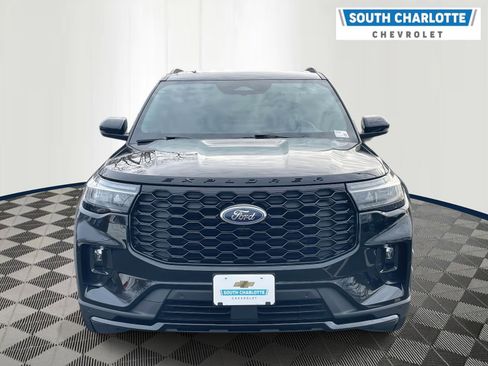 Used 2025 Ford Explorer ST-Line w/ Premium Package image 2