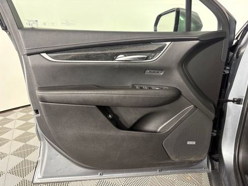 Used 2021 Cadillac XT5 Premium Luxury AWD/4WD image 12