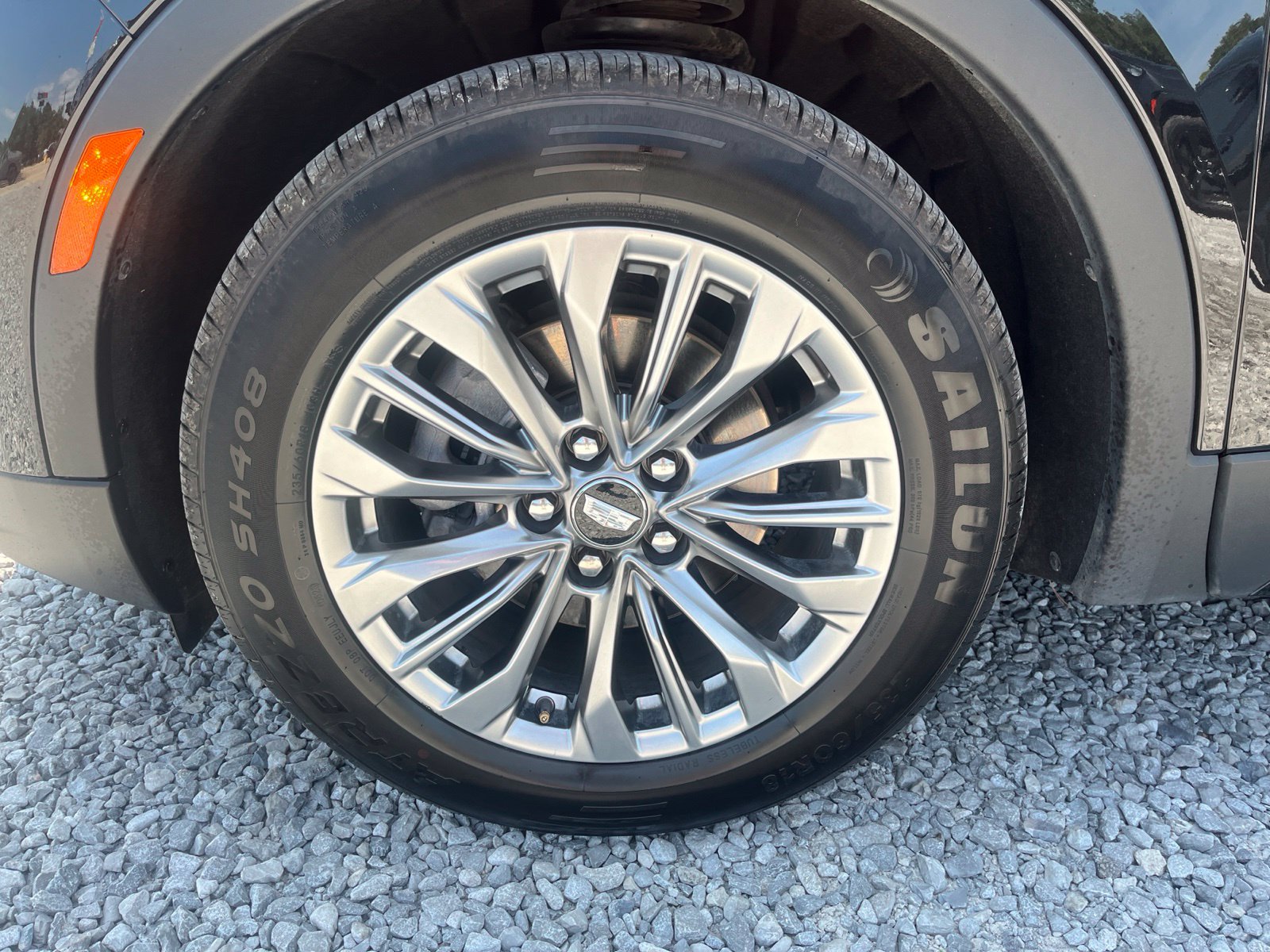Used 2024 Cadillac XT4 Premium Luxury FWD image 7