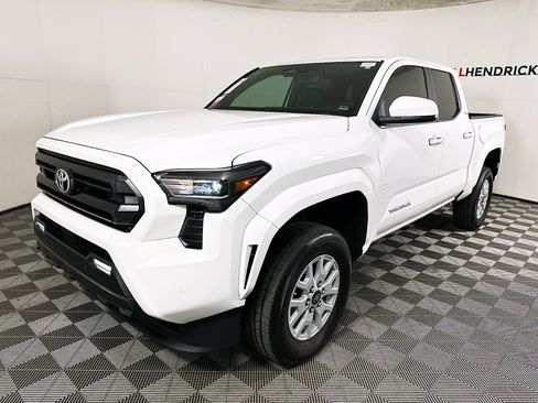 Certified 2024 Toyota Tacoma SR5 w/ SR5 Upgrade Package image 7