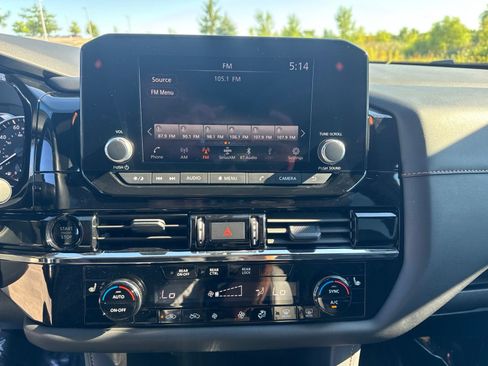 Used 2025 Nissan Pathfinder Rock Creek AWD/4WD image 23