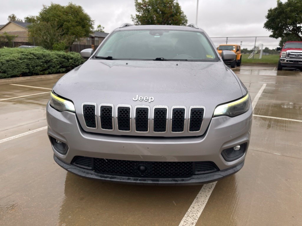 Used 2021 Jeep Cherokee Latitude Plus FWD image 2