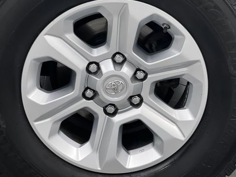 Used 2021 Toyota 4Runner SR5 Premium image 66