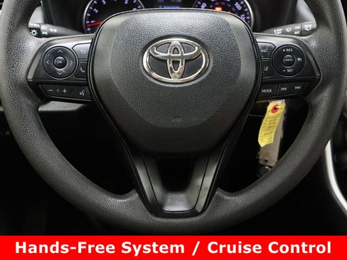 Certified 2020 Toyota RAV4 LE image 21