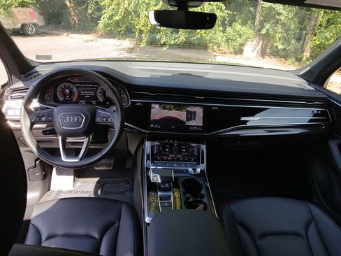 Used 2025 Audi Q7 3.0T Premium Plus image 12