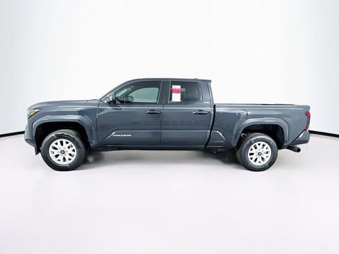 Used 2025 Toyota Tacoma SR5 image 6