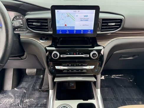 Used 2023 Ford Explorer Limited w/ Equipment Group 301A image 27