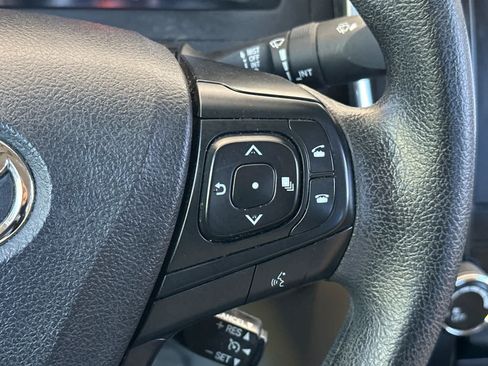 Used 2017 Toyota Camry LE FWD image 25