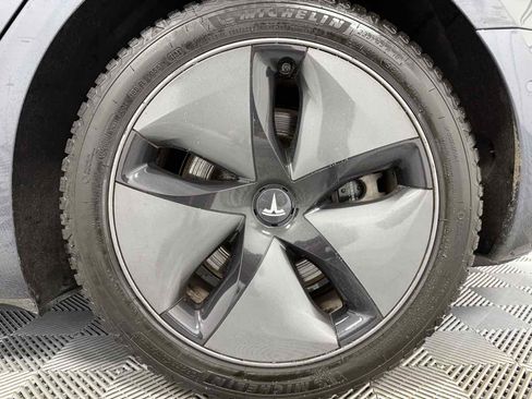 Used 2018 Tesla Model 3 Performance image 30