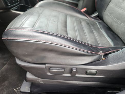 Used 2020 Mitsubishi Outlander LE FWD image 16