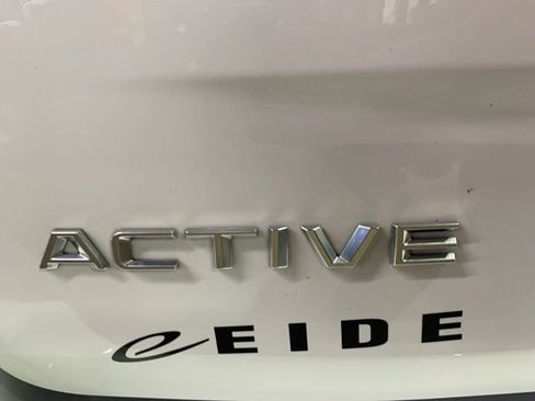 Used 2025 Ford Expedition Active AWD/4WD image 33