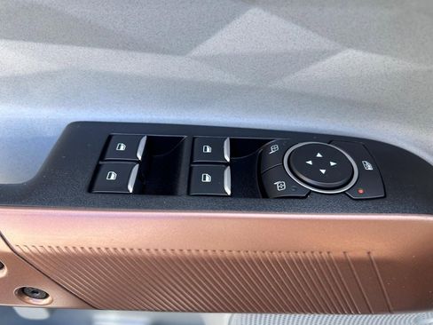 Used 2022 Ford Maverick Lariat w/ Equipment Group 500A Standard image 18