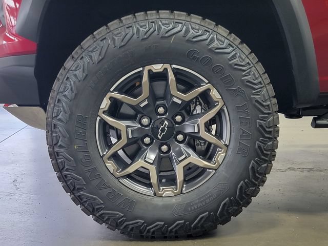New 2026 Chevrolet Colorado ZR2 w/ Technology Package AWD/4WD image 10
