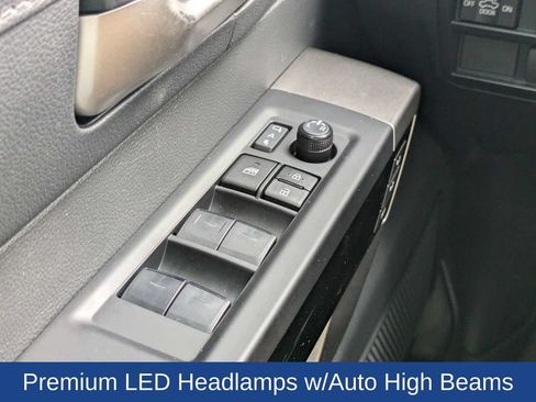 Used 2024 Toyota Tundra Limited AWD/4WD image 25