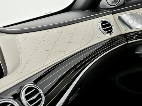 Used 2019 Mercedes-Benz Maybach S 560 4MATIC image 41