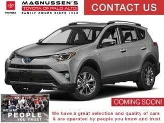 Used 2017 Toyota RAV4 XLE image 1