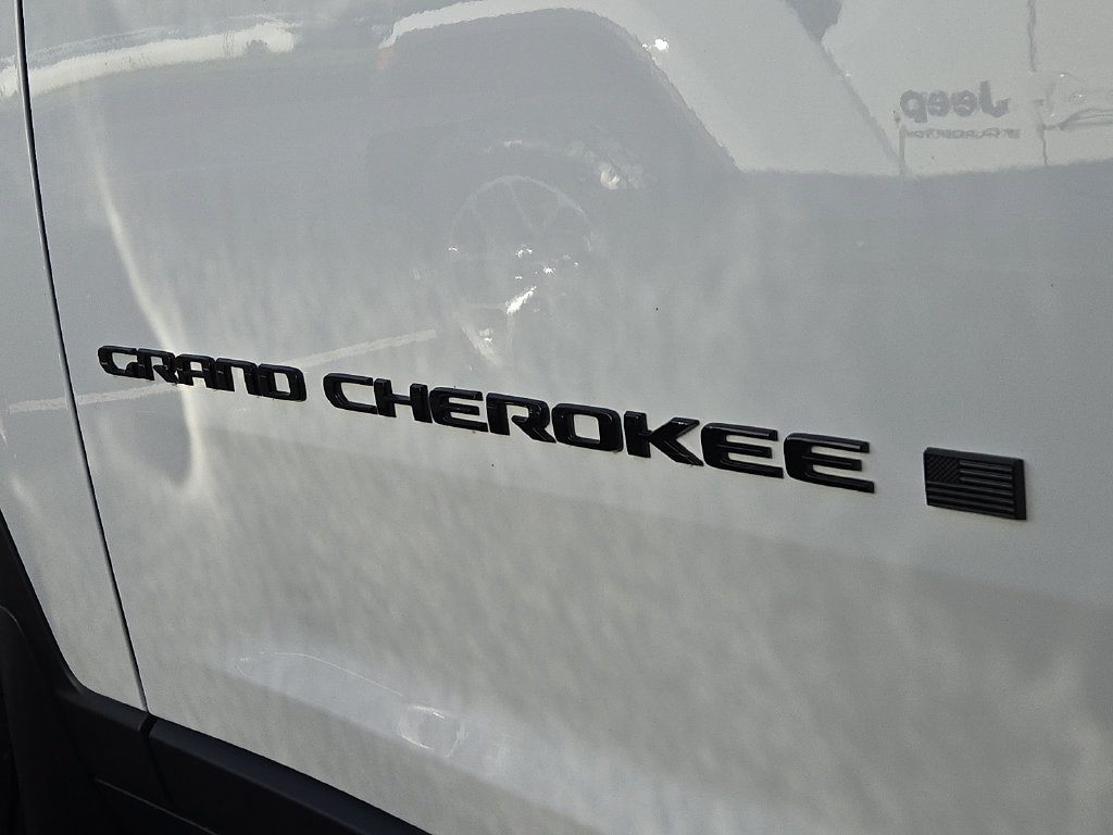New 2026 Jeep Grand Cherokee Altitude AWD/4WD image 6