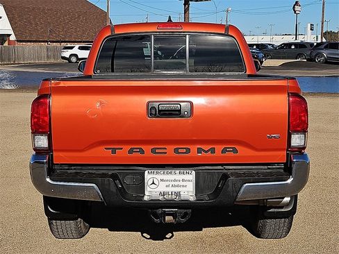 Used 2016 Toyota Tacoma TRD Off-Road w/ Towing Package image 6