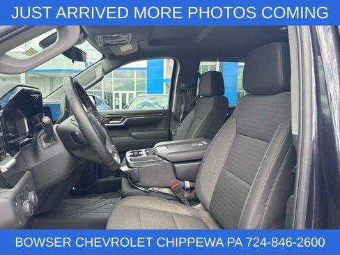 Used 2024 Chevrolet Silverado 1500 LT image 2