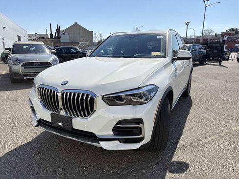 Certified 2023 BMW X5 xDrive40i w/ Premium Package image 2