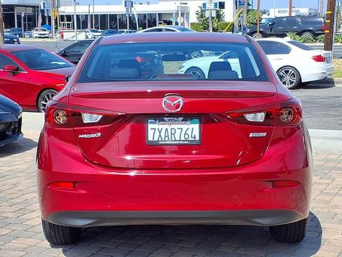 Used 2016 MAZDA MAZDA3 i Sport w/ Preferred Equipment Package FWD image 4