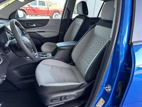 Used 2024 Chevrolet Equinox LS w/ LS Convenience Package FWD image 11
