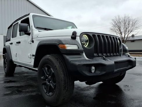 Used 2021 Jeep Wrangler Unlimited Sport AWD/4WD image 9