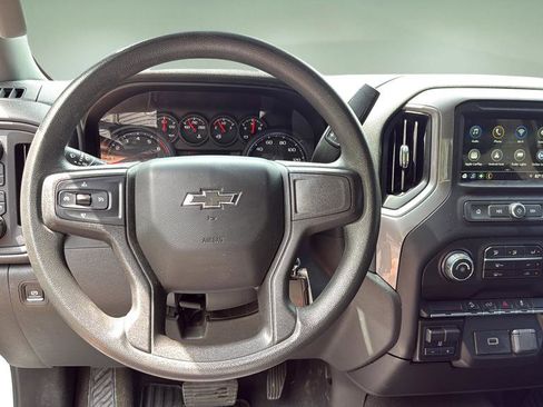 Used 2019 Chevrolet Silverado 1500 Custom Trail Boss w/ Custom Convenience Package AWD/4WD image 19