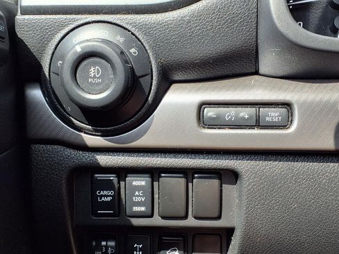 Used 2021 Nissan Titan PRO-4X w/ Pro-4x Convenience Package AWD/4WD image 24