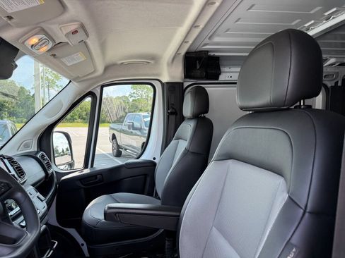 Used 2025 RAM ProMaster 2500 w/ Convenience Group FWD image 20