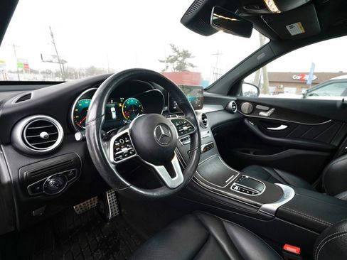 Used 2021 Mercedes-Benz GLC 300 4MATIC image 21