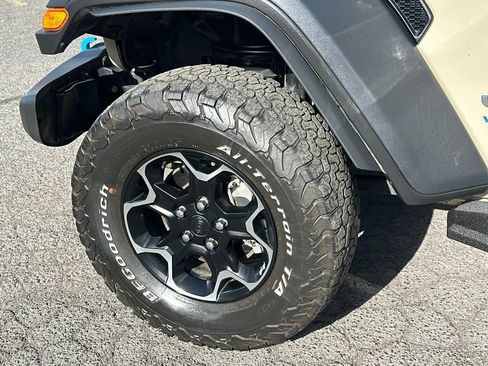 Used 2022 Jeep Wrangler Unlimited Rubicon 4xe w/ Cold Weather Group image 12