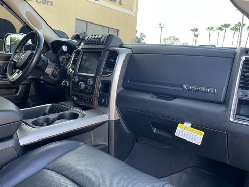 Used 2018 RAM 3500 Laramie w/ Convenience Group AWD/4WD image 16