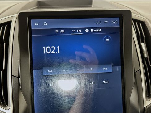 Used 2024 Ford Edge SEL image 21