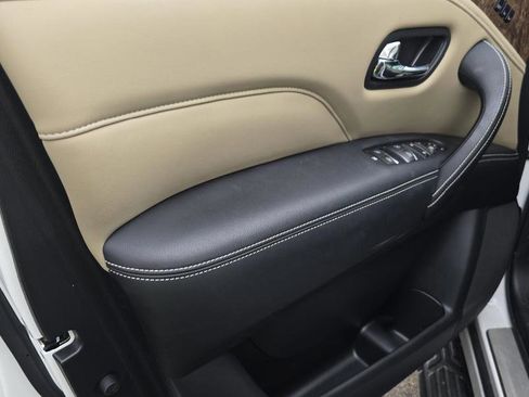 Used 2024 INFINITI QX80 Premium Select w/ Cargo Package image 18