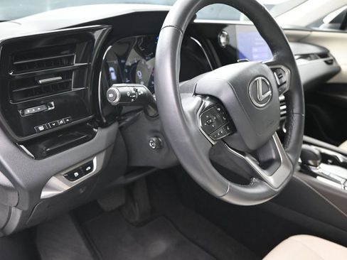 Used 2024 Lexus RX 350 FWD w/ Technology Package image 12