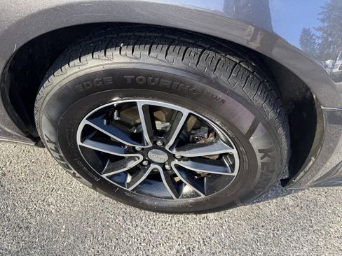 Used 2017 Dodge Grand Caravan GT image 21