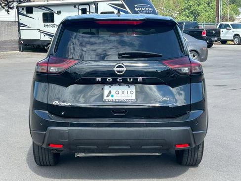 Used 2025 Nissan Rogue SV AWD/4WD image 5