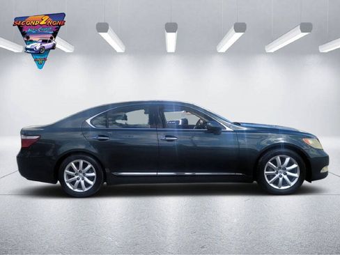 Used 2007 Lexus LS 460 RWD image 4