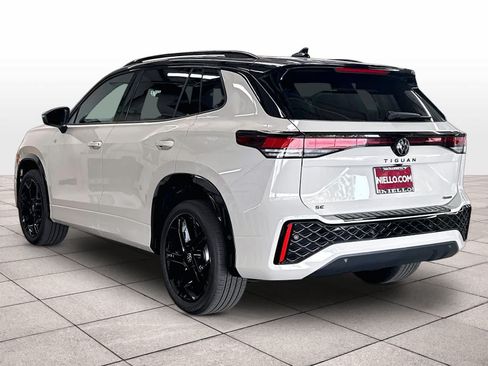 New 2026 Volkswagen Tiguan SE R-Line AWD/4WD image 3