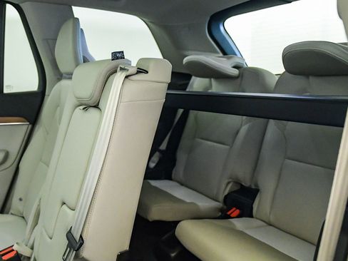 Certified 2022 Volvo XC90 T5 Momentum AWD/4WD image 20