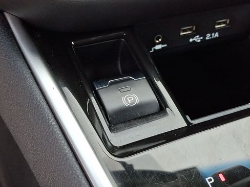Used 2020 Subaru Legacy Premium AWD/4WD image 26