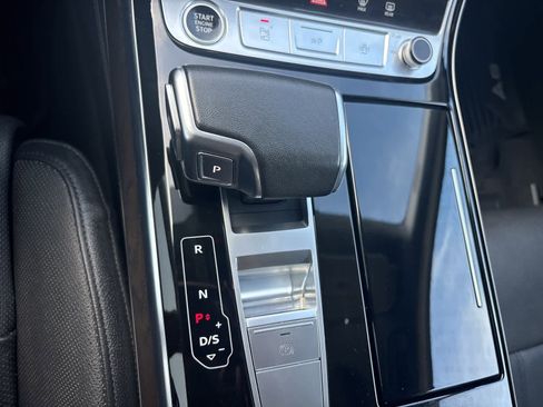 Used 2023 Audi A8 L 3.0T image 20
