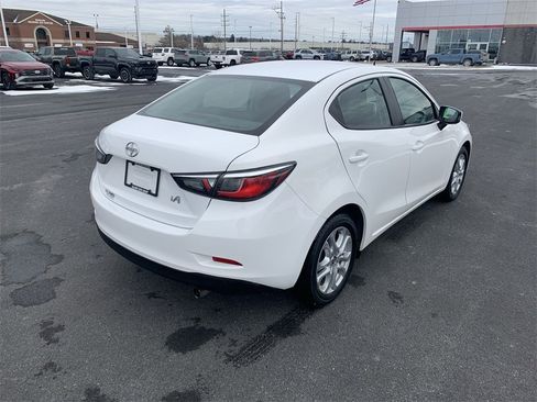 Used 2016 Scion iA image 8