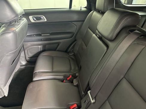 Used 2015 Ford Explorer Limited w/ Equipment Group 302A AWD/4WD image 33