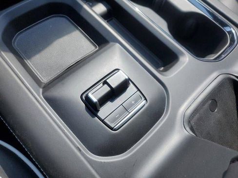 Used 2026 GMC Sierra 2500 AT4X image 28