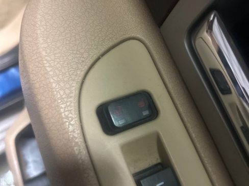 Used 2012 Ford F150 King Ranch image 24