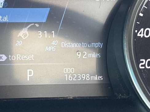 Used 2018 Toyota Camry XLE FWD image 24